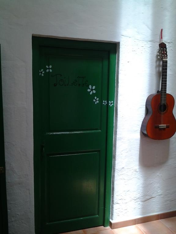 Es Barranco Guest House Ферериес Екстериор снимка